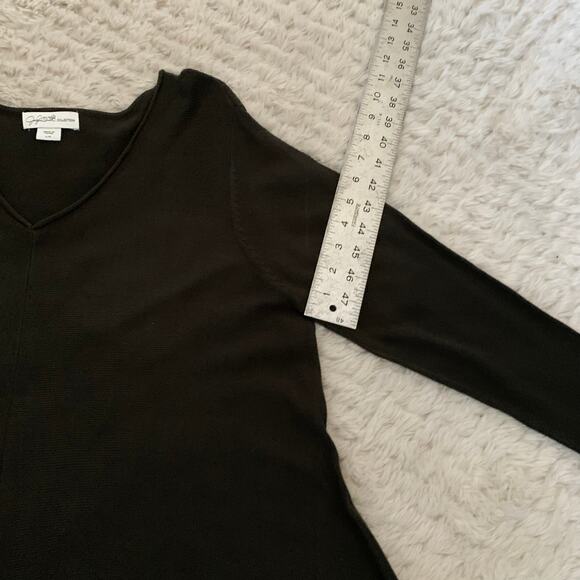 Jaclyn Smith Asymmetrical Sweater - Picture 11 of 12